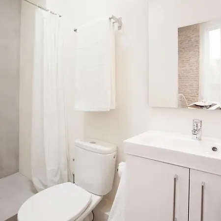 Flat With Balcony Next To The Beach, Sv Apartment Barcelona