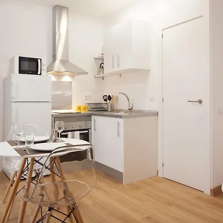 Apartment Flat With Balcony Next To The Beach, Sv Barcelona