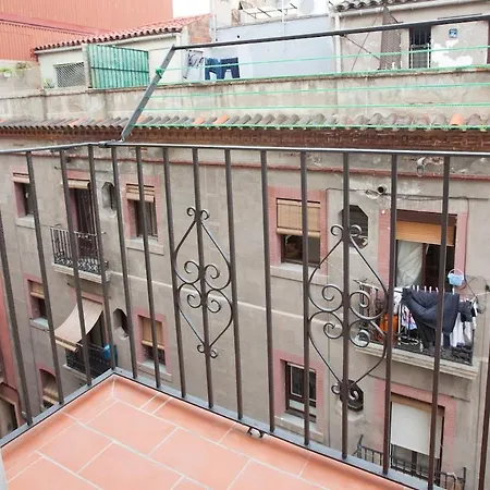 Apartment Flat With Balcony Next To The Beach, Sv