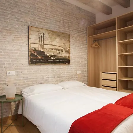 Flat With Balcony Next To The Beach, Sv *